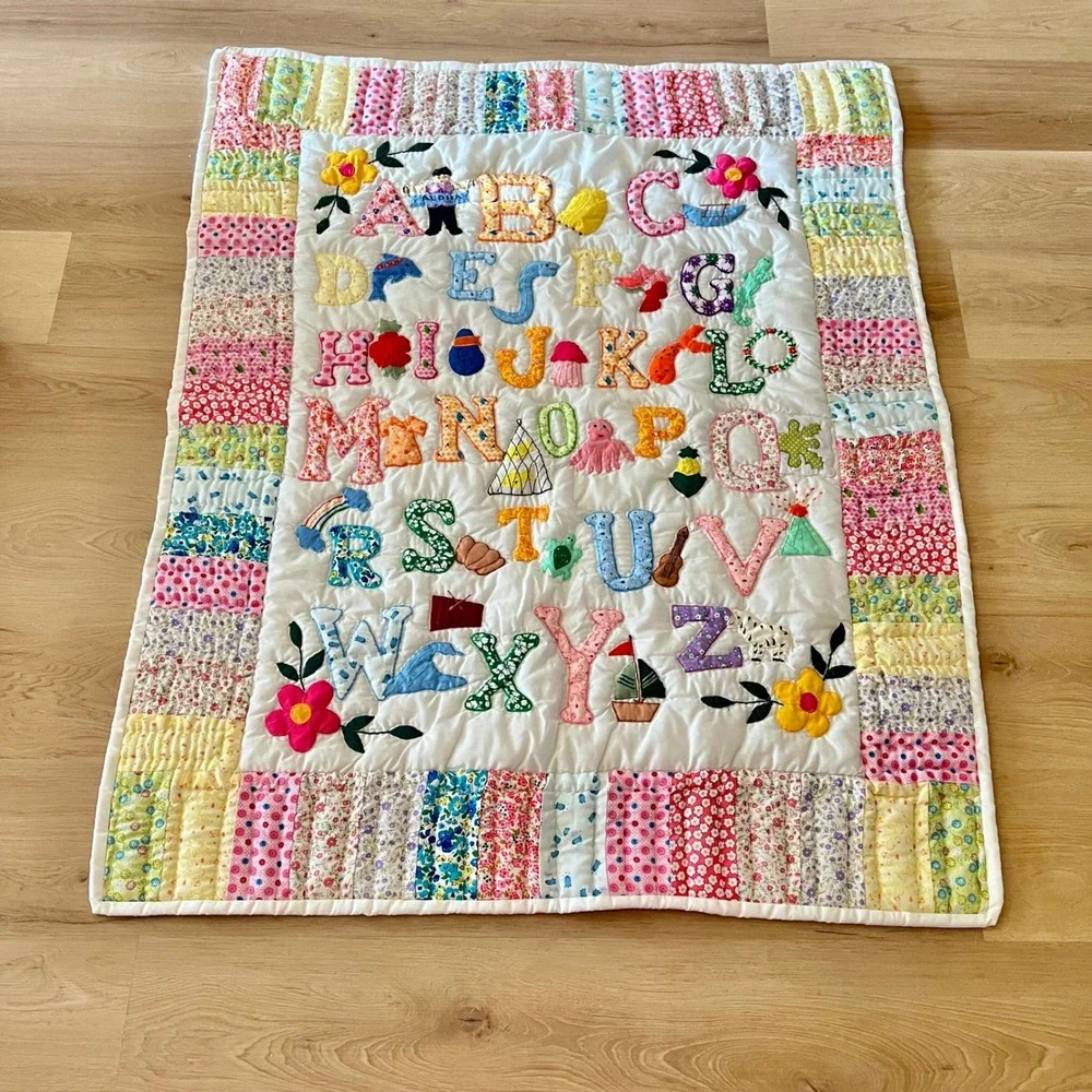VTG Aloha Hawaii Patchwork Quilt ABC Hanging Baby Blanket Alphabet Bedding